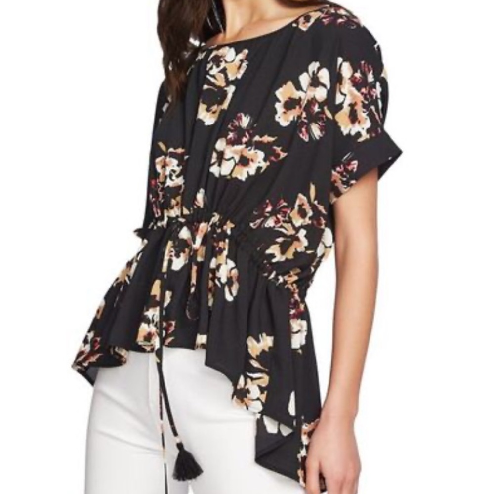 1. State Floral Tassel Blouse‎